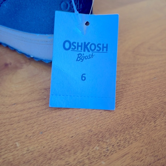 OshKosh B’gosh lace up boots / shoes - NWT - Picture 3 of 4